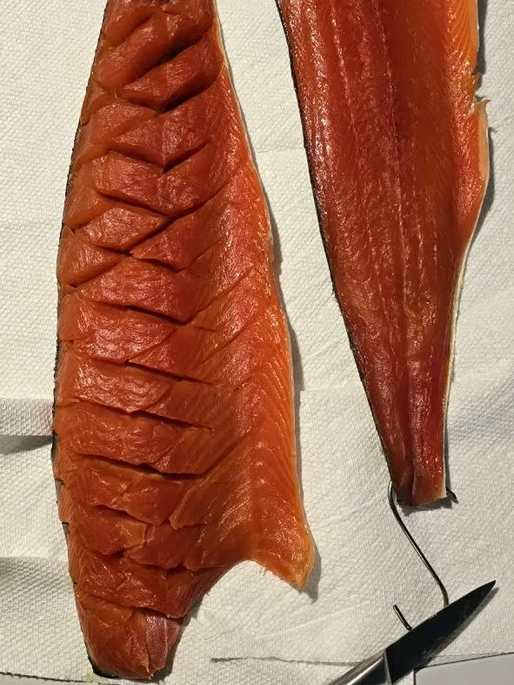 Filet z łososia — wędzenie na gorąco, wędzarnia DREVOS Big