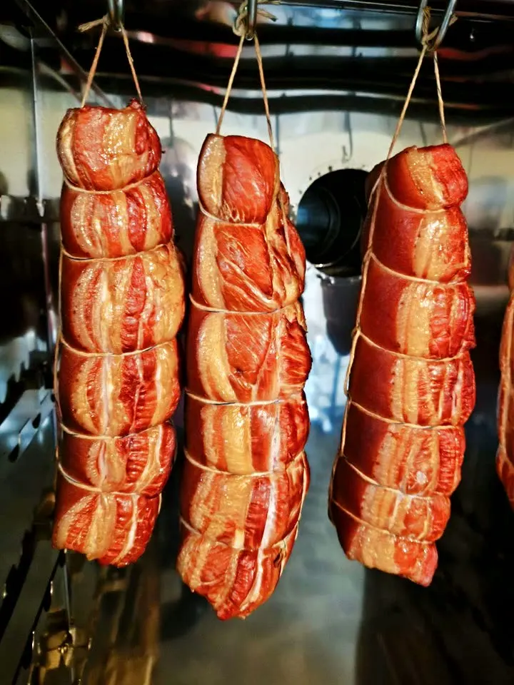 Ryby i domowe wypieki przygotowane z użyciem DREVOS Classic